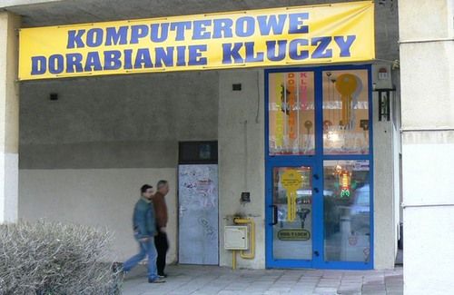 wejście do zakładu